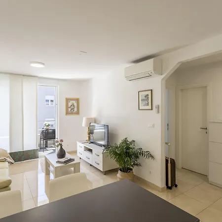 Adriatic Queen Rooms & Apartments Split Exterior photo