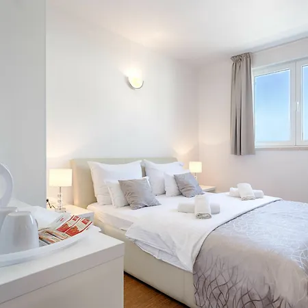 Adriatic Queen Rooms & Apartments Split Exterior photo